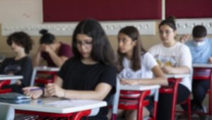 MEB'den lise öğrencilerine "devamsızlık" ve "sorumluluk sınavı" konusunda yeni imkan