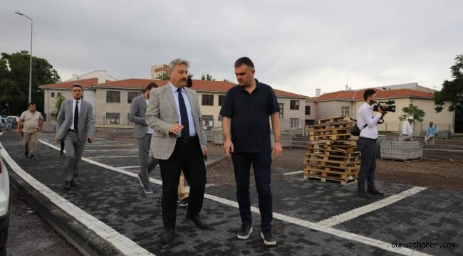 Melikgazi Tacettin Veli Mahallesi'nde 140 Bin Metrekarelik Alanda Çevre Düzeni Yapıyor