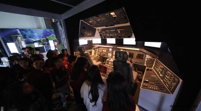 NASA Sergisi Yılda 61 Bin 500 Kişiyi Ağırladı