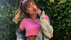 Nihal Candan'ın Havlu Pozu İnfial Yarattı! Yağmurda Yaptıkları Pes Dedirtti