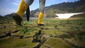 Önce öğrencilere sonra öğretmenlere iklim değişikliği eğitimi