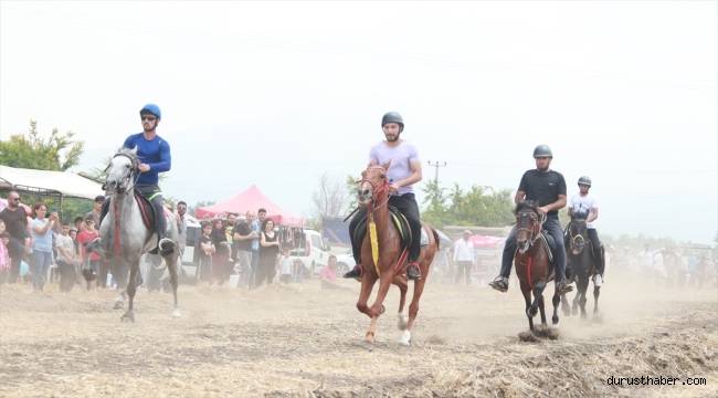 Osmaniye'de 10. Geleneksel Rahvan At Yarışları yapıldı
