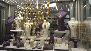 Sarraf Gülderdi: “FED’in tarihi faiz artırımı piyasaları hareketlendirdi”