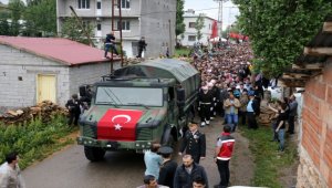 Şehit Piyade Uzman Çavuş Ömer Yıldırım, Sivas'ta son yolculuğuna uğurlandı