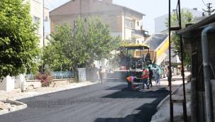 Sıcak Asfalt Çalışması Tamamlanan Gökkuşağı Sokak Yeniden Trafiğe Açıldı 