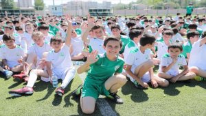 Sivas Belediyesi tarafından düzenlenen yaz spor okulları başladı 