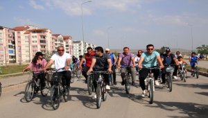 Sivas'ın Şarkışla ilçesinde "temiz hava" için pedal çevrildi
