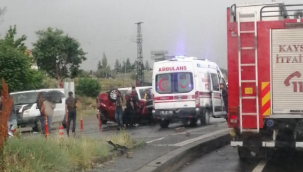 Takla atan araçta anne ve bebek yaralandı