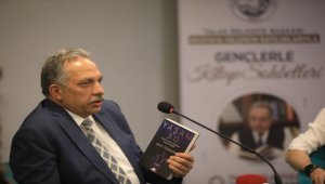 Talas Belediye Başkanı Yalçın, gençlerle yapay zekayı konuştu