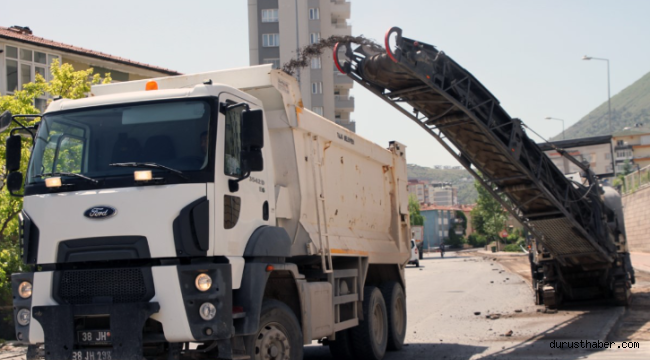 Talas'ta asfaltlar yenileniyor, sökülenler altyapı oluyor