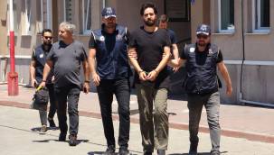 Teröristlerle çekilmiş fotoğrafları ortaya çıkan HDP'li Hüda Kaya'nın oğlu adliyeye sevk edildi