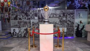 Trabzonspor'un şampiyonluk kupası müzedeki yerini aldı