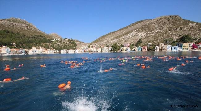 Uluslararası Meis-Kaş Yüzme Yarışı yapıldı