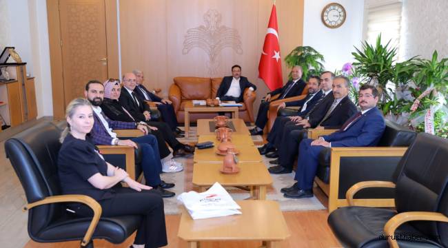Vali Çiçek'e Türk Kızılay'dan ziyaret