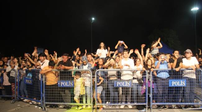 Yaza Merhaba Gençlik Festivali'nde İmera sahne aldı