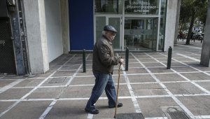 Yunanistan'da nüfus azalıyor ve yaşlanıyor