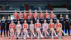 A Milli Kadın Voleybol Takımı basın mensuplarıyla buluştu