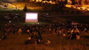Açık hava çocuk sinema şöleninin ilk gününde büyük ilgi