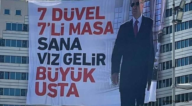 AK Parti'den pankartlı karşılama