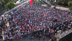 AK Parti, yanlışlıkla DEVA Partisi'nin miting fotoğrafını kullandı