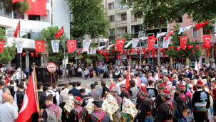 Akçaabat'ta hasretle beklenen festival coşkulu başladı 