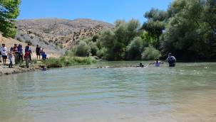 Amca ile yeğeni Göksu Çayı'nda boğuldu