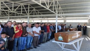 Ankara'daki kazada ölen kardeşlerin cenazeleri toprağa verildi