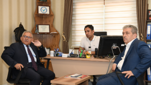 Başkan Büyükkılıç, Kayseri Kariyer Merkezi'ni Ziyaret Etti