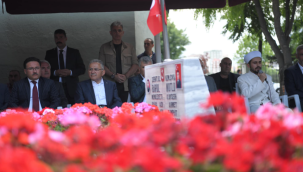 Başkan Büyükkılıç'tan Şehitliğe Arife ve Bayram Ziyareti