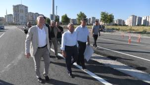 Başkan Büyükkılıç ,trafiğe açılan 17,5 Milyon TL'lik katlı kavşağı yerinde incelendi 
