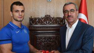 Başkan Güngör, Kahramanmaraşlı sporcuları ağırladı