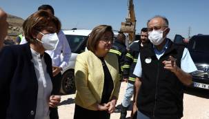 Başkan Şahin TAG Otoyolu'ndaki temizlik çalışmalarını inceledi 