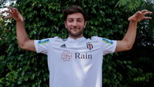Beşiktaş'ın yeni transferi Emrecan Uzunhan, siyah-beyazlı takıma gelişini anlattı