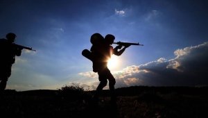 Bölücü terör örgütünden kaçan 2 terörist Habur'da teslim oldu