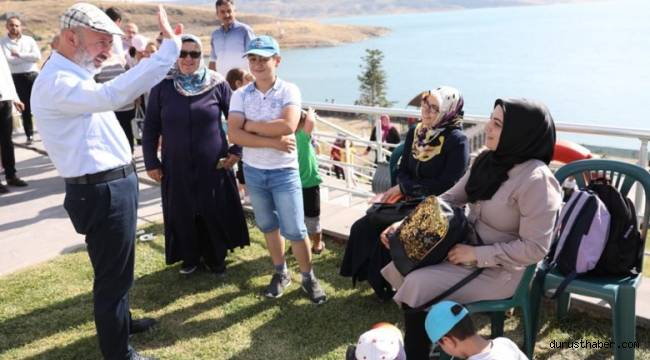 Bosna Hersek'li öğrenciler kuşçu marinada eşsiz bir gün yaşadı