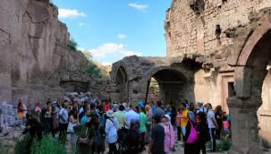 Büyükşehir'in Kültür Turları İle Gurbetçiler İncesu'da Tarihe Yolculuk Yaptı