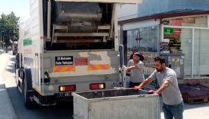 Çöp konteynırları dezenfekte ediliyor