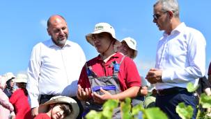 Engelsiz tarım projesinde engelsiz hasat Şenliği