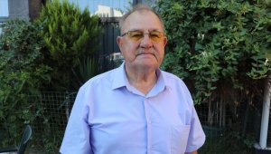 Er Meydanı'nın 57 yıllık "efsane sesi" Şükrü Kayabaş çayırdan kopamıyor