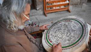 Eski Türk medeniyetlerinin motiflerine can veriyor