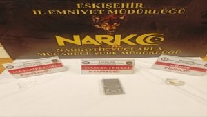 Eskişehir'de uyuşturucu madde ele geçirdi
