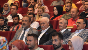 Evlilik okulunda Nihat Hatipoğlu çiftlere evliliğin önemiyle ilgili bilgiler verdi 