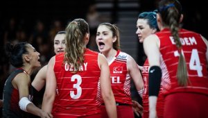 'Filenin Sultanları' FIVB Kadınlar Milletler Ligi'nde final peşinde