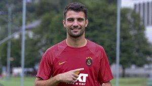 Galatasaraylı Leo Dubois: Galatasaray'a geldiğim için çok gururluyum, ne kadar büyük bir camiaya geldiğimi gördüm