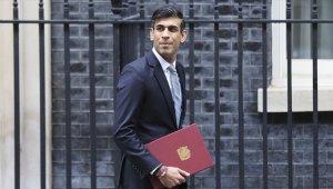 İngiltere'de Muhafazakar Parti liderlik yarışında eski Maliye Bakanı Sunak önde 