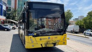İstanbul'da İETT otobüsünün karıştığı kazada 3 kişi yaralandı