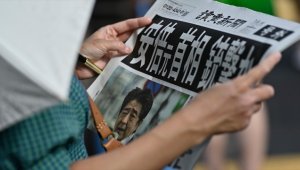 Japonya'da Abe suikastıyla gündeme gelen Moon Tarikatı ile siyasilerin ilişkileri tartışılıyor