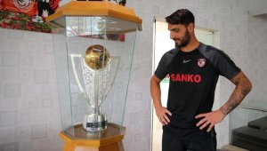 Kaleci Günay Güvenç, Gaziantep FK'nin vazgeçilmezi oldu