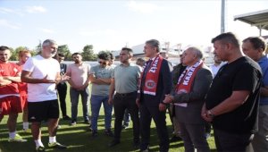 Karaman Valisi Akkoyun'dan Karaman Futbol Kulübüne ziyaret