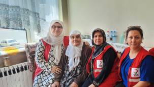 Kayseri Kızılay Kadın Gönüllüleri Bayram Öncesi Ev Ziyaretleri Yaparak İhtiyaç Sahiplerini Tespit Ediyor 